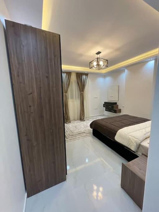 مفروشه اثاث فندقي ش الهرم Apartamento *